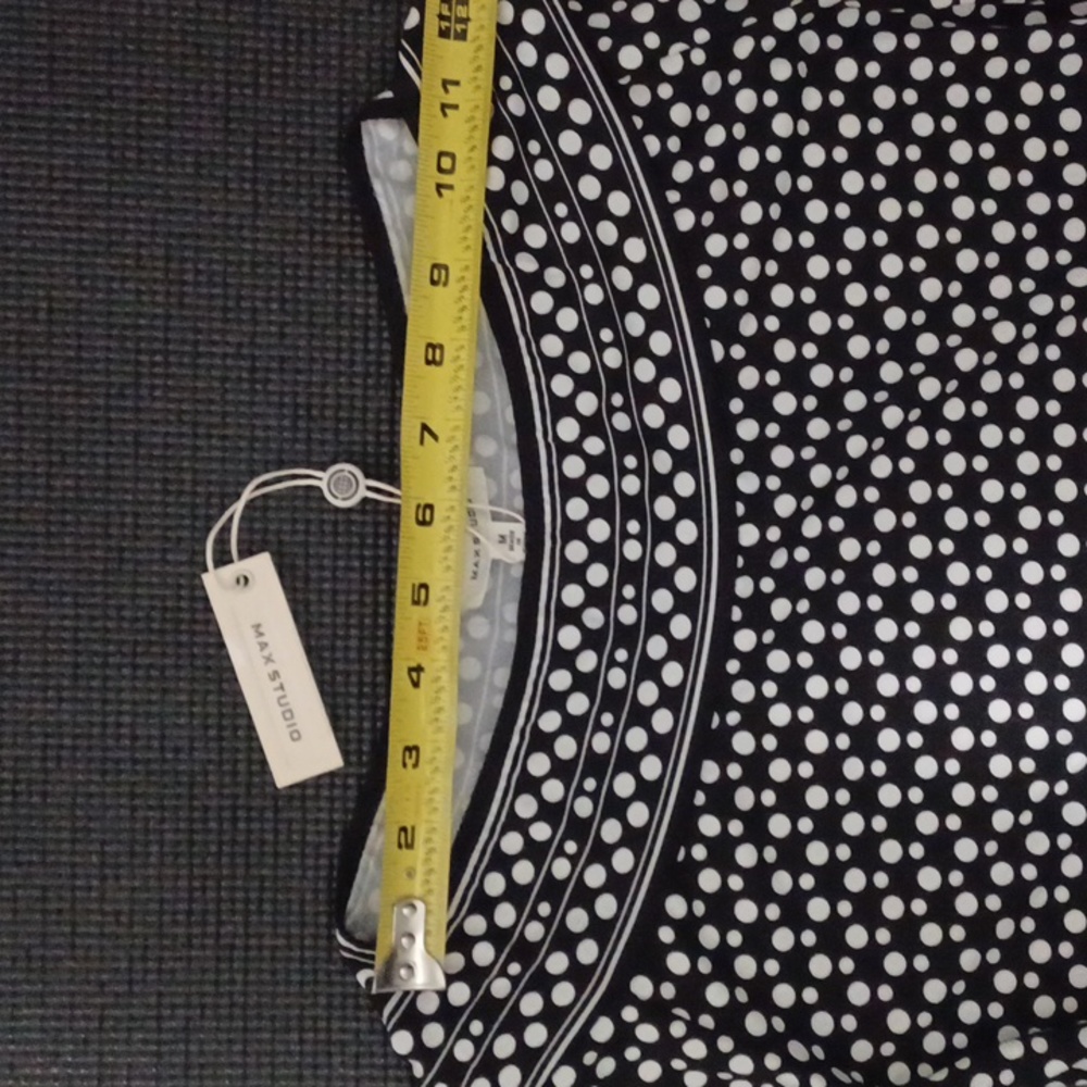 NWT Medium black & white dress, light weight. Special Occasion. Classy. Dressy. - Picture 9 of 16
